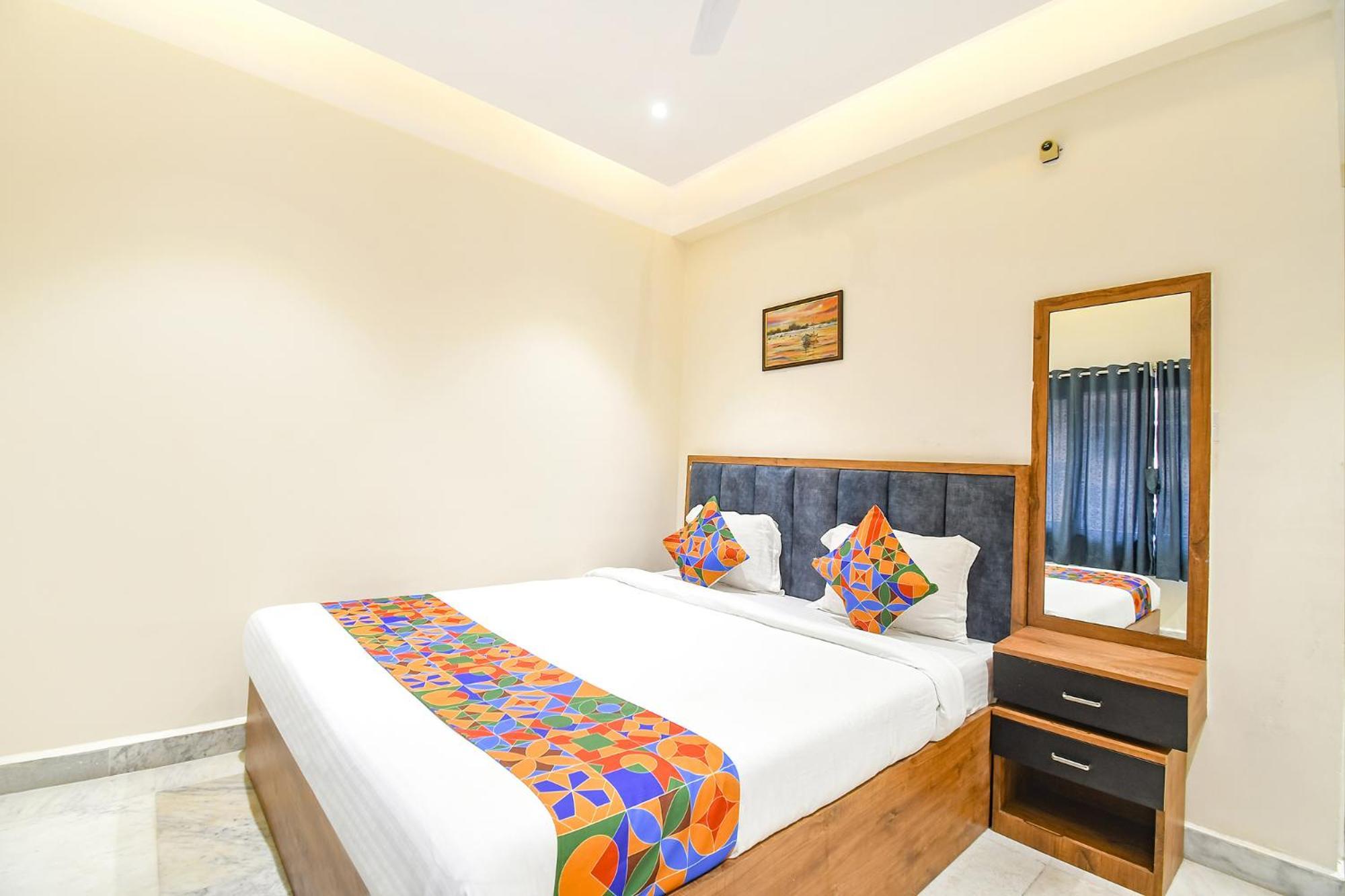 Fabhotel Prime The Golden Plaza - Nr Tarapith Temple エクステリア 写真