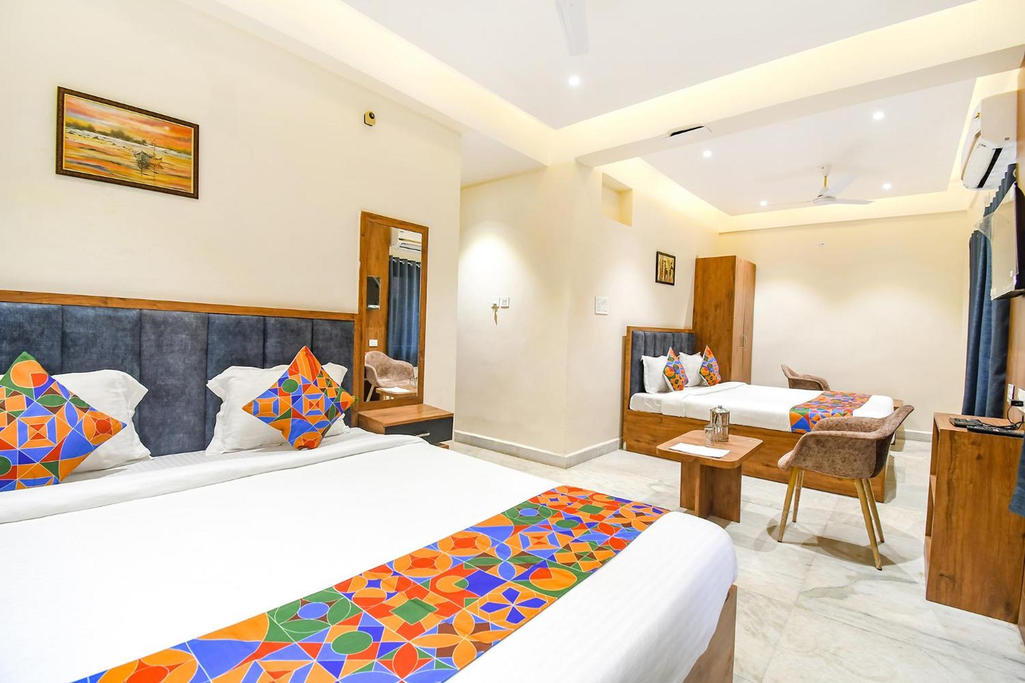 Fabhotel Prime The Golden Plaza - Nr Tarapith Temple エクステリア 写真